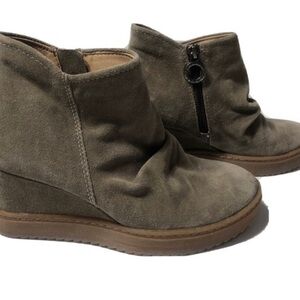 Sofft Suede Wedge Taupe Booties. Size 6.5